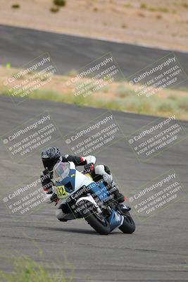 media/Jun-04-2022-WERA (Sat) [[b852bbbd55]]/Race 9 LW Twins Superbike V6 LW D Superstock/